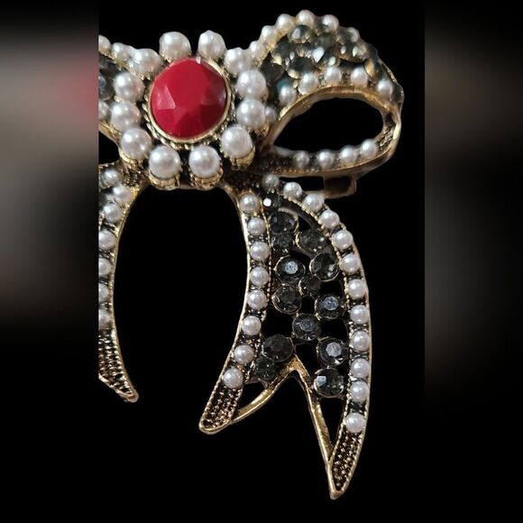 PARIS Brooch Maroon Red Stones with Pearls Gold Metallic Filigree 2.5" … - Picture 3 of 8